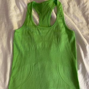 EUC Lululemon speed swiftly Racerback tank size 4